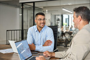 entrepreneur-talking-to-financial-advisor